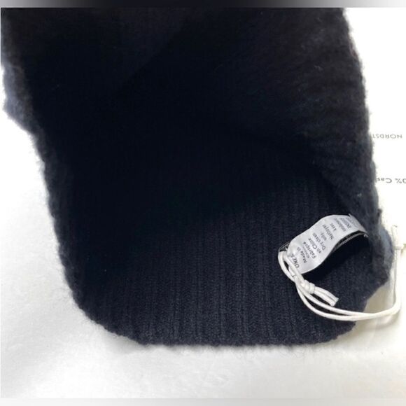 NORDSTROM 100% Cashmere NWT Black Knit Beanie Hat - Picture 3 of 8